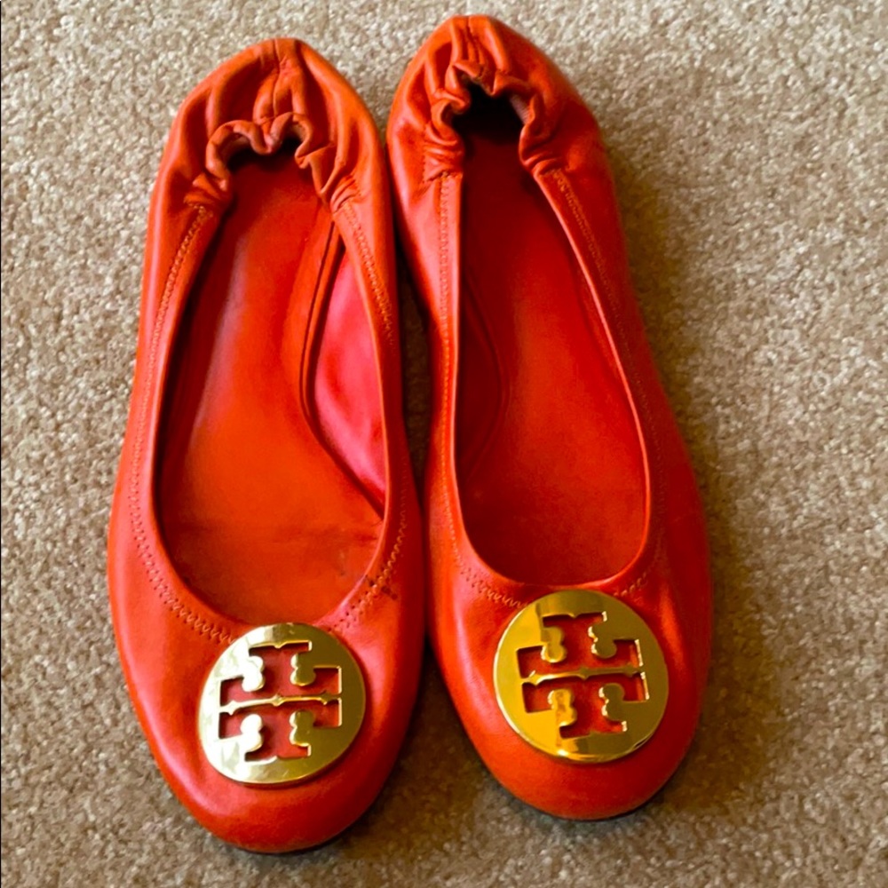 Gently worn size 9 Tory Burch flats